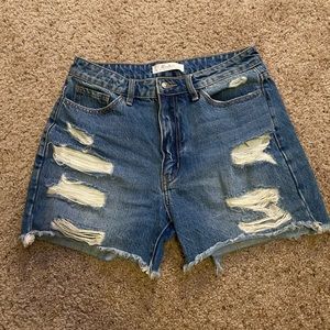 KanCan Signature Ultra High Rise
Denim Short in Jamie, Size 28